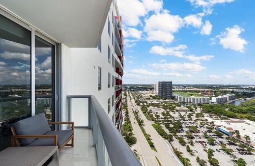 Hallandale Beach Apartment | 25 min to FIFA! Resort-Style Living with Direct Ocean Views - 3BR Beauty