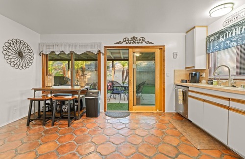 Ventura House | 25% Off August! Full AC, Perfect For Families*