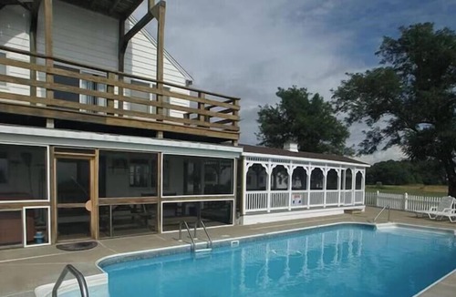 Crocheron House | 250 ACRE RETREAT CHESAPEAKE BAY VACATION/REUNION/WEDDING 12 BEDROOMS, SLEEPS 40