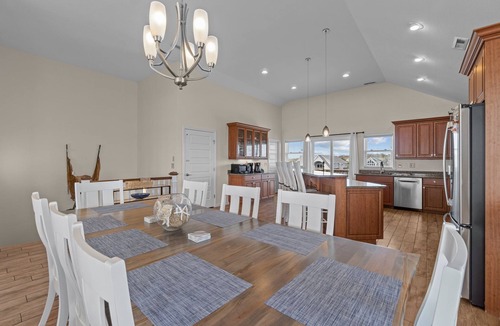 Duck House | 2500 - Cats Pause - Oceanfront Duck Retreat w/Elevator & Views