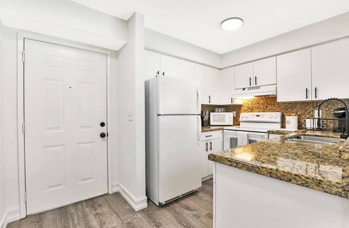 Mission Bay Apartment | 260A - Boca Retreat w/Pool, Parking, Near Evert Tennis & Shops