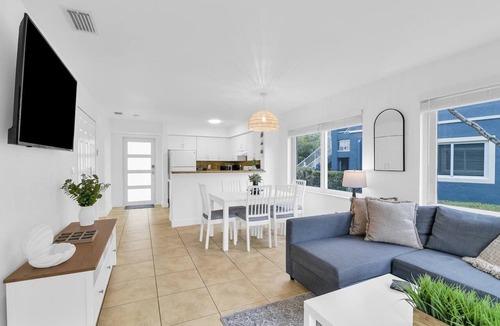 Mission Bay Apartment | 270A - Boca Retreat w/Pool, Parking, Near Evert Tennis & Shops