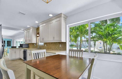 Harbor Village House | 2780 Managed By Brampton Park