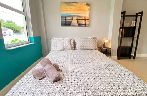 West Little Havana House | 2820Sw13 st#2 33145 · 420 friendly Central Miami Home Near So Bch/Airpor