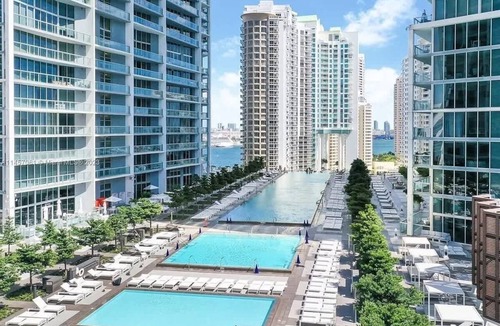 Downtown Miami Condo | 28th Floor Icon Brickell Oasis with City Views