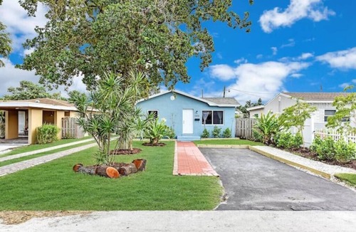 Highland Garden Villa | 2908 Hollywood in Hollywood
