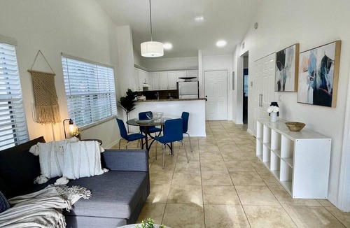 Mission Bay Apartment | 290D - Boca Retreat w/Pool, Parking, Near Evert Tennis & Shops