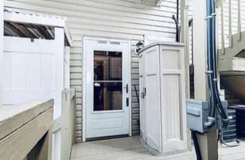 North End Condo | 2BD/2BA First Floor Condo! Short Walk to Beach! Stay, Relax, Repeat