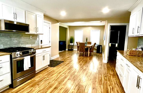Springfield Apartment | 2bedrroom Mins from MGM, Downtown springfield, hospitals