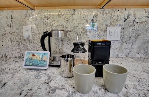 South Middle River House | 2BR - 2 bath Heated Pool- Family-Pet Friendly fun