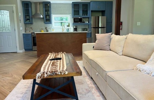 Lanesville Apartment | 2BR Barnhouse Loft Near Diamond Notch Falls