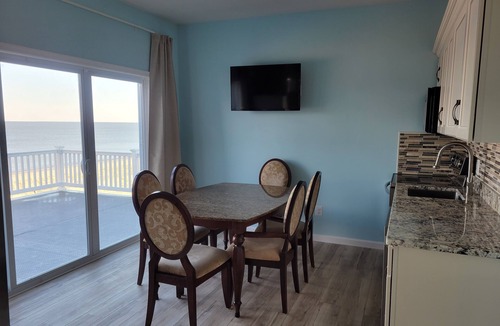 Broadkill Beach Condo | 2BR condo, 2nd floor. FREE kayaks and bikes. Hot Tub and Sauna - extra fee.