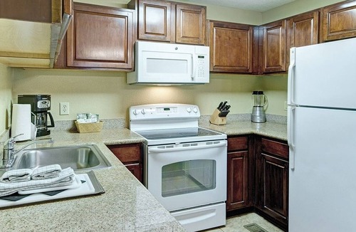 Williamsburg Condo | 2br Deluxe Colonial Stay Near Fun Attractions!