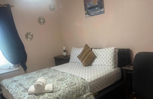 Pawtucket Apartment | 2BR-Free parking, Near Gillette & Providence-I-95