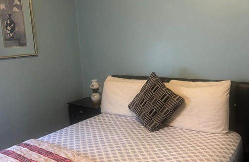 Pawtucket Apartment | 2BR-Free parking, Near Gillette & Providence-I-95