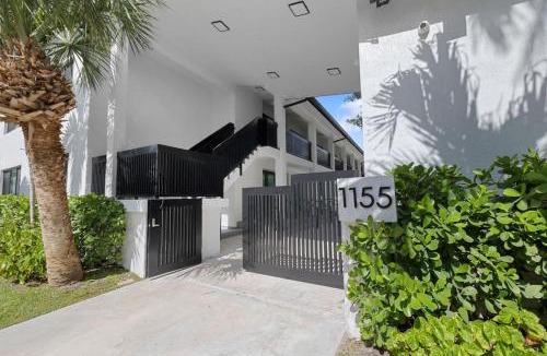 Bay Harbor Islands Apartment | 2BR near Bal Harbour beautiful