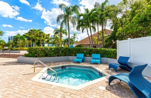 North Miami Apartment | 2BR Near Haulover Beach | Pool + Free Parking