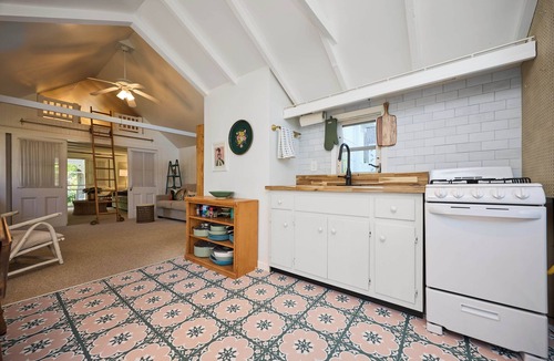 Ocean Grove Cottage | 2BR Ocean Grove Garden Beach Cottage- 6 Blk to Beach, Easy Access 2 Asbury Park