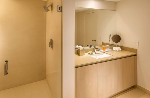 Hollywood South Central Beach Hotel | 2BR Oceanview Queen at H Hollywood Resort & Residences, Pool, Full Kitchen!