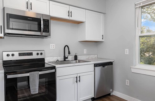 Cottage Line Apartment | 2BR Sea Breeze Suite | Beach | Pool | Balcony