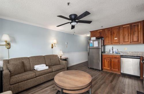 Snowshoe Apartment | 2BR Ski-InOut Condo, Slope View, Snowshoe Resort