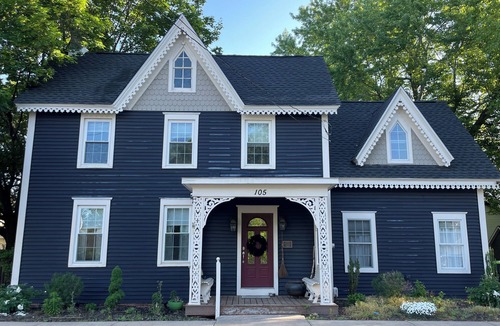 Milton House | 2nd Story Apt: King/Full/Twin in Historic 1876 Lank House, walk to Dogfish Head!