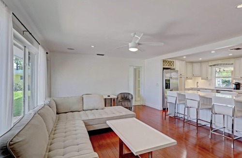 Lake Clarke Shores House | 3-BED/2-BATH/ HEATED POOL HOME IN WEST PALM BEACH