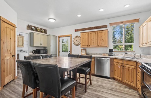 Martin City House | 3 bed/2 bath House. Minutes to Glacier National Park and Whitefish Mountain!