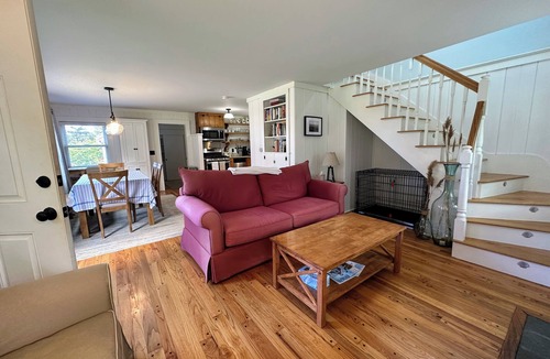 East Orleans House | 3 bed 3/10 mi to Mill Pond and Nauset Inlet