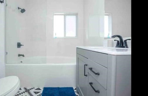 South Lake House | 3 Bed house with pool in Hollywood