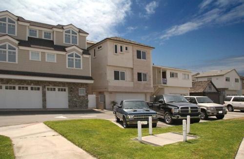 Sunset Beach House | 3 Bedroom 2 Bath Beachfront Home