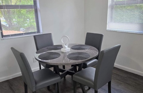 Kensington Apartment | 3-bedroom apartment in the beautiful Coral Springs, straight drive to the beach