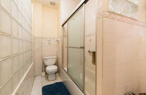 Crown Heights Apartment | 3-bedroom apartment in superb Brooklyn with AC