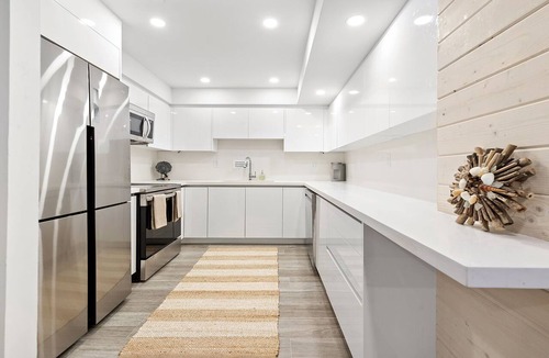South Beach Condo | 3 Bedroom City View Private Residence at Roney Palace