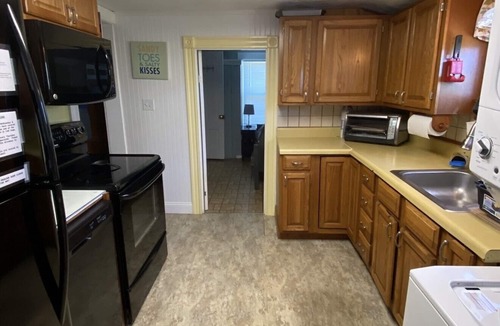Wellfleet Cottage | 3 Bedroom Cottage by the Harbor (1667)