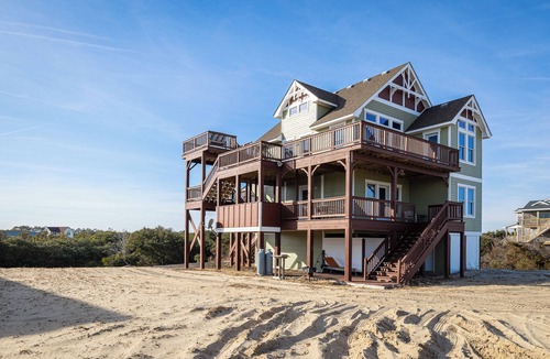Corolla Cottage | 3-bedroom cottage on 4x4 beach of Corolla