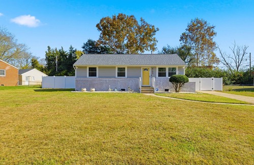 Mosby House | 3-bedroom Family Home Near Airport & Downtown