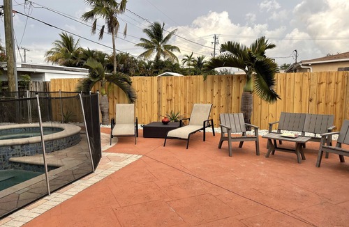 West Little River House | 3-Bedroom Home With Heated Pool And Short Drive To The Beaches.