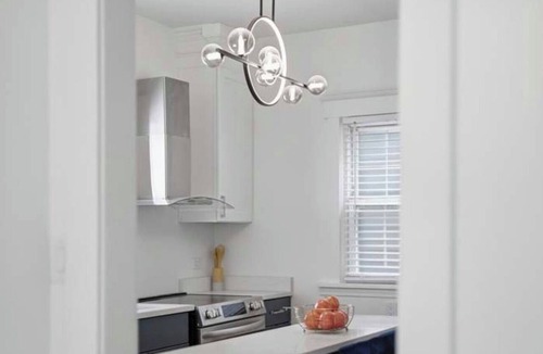Brookline House | 3-bedroom house in charming Pittsburgh with cool AC