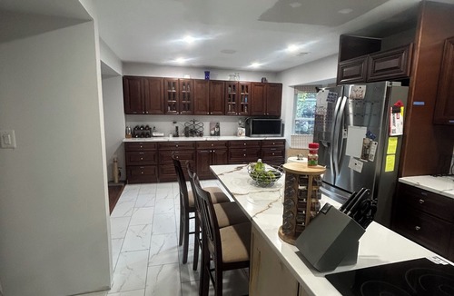St. Charles House | 3-bedroom house in peaceful Waldorf with air conditioning and fireplace.