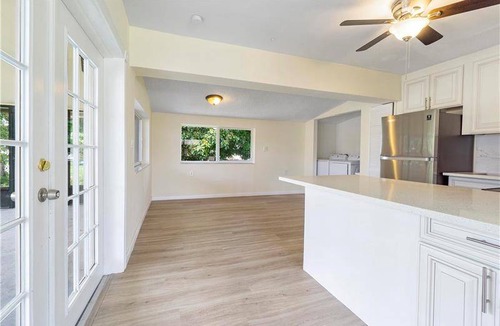 Davie House | 3 bedroom house in quiet neighborhood