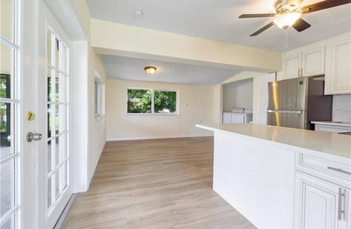 Davie House | 3 bedroom house in quiet neighborhood
