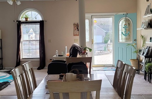 Long Neck House | 3-bedroom house in tranquil Long Neck with Pool