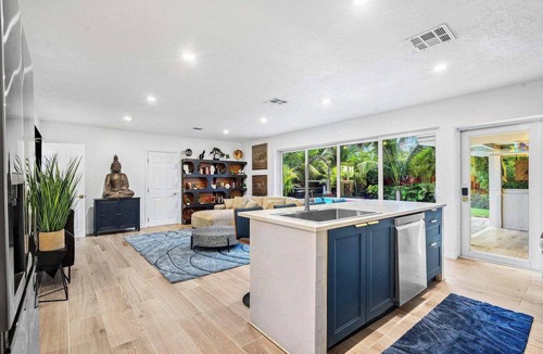 Coral Brook House | 3-bedroom house in Fort Lauderdale with Pool, Hot Tub and Sauna