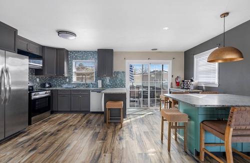 Lower Township House | 3 Bedroom Mimosa Pool Oasis, Sleeps 8, Outdoor Shower &Hot Tub.Dog & EV Friendly