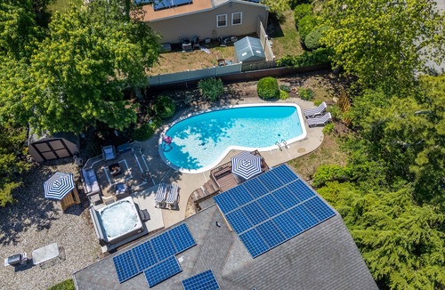 Lower Township House | 3 Bedroom Mimosa Pool Oasis, Sleeps 8, Outdoor Shower &Hot Tub.Dog & EV Friendly