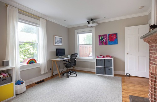 Belmont House | 3-Bedroom Modern Farmhouse with large backyard in downtown Charlottesville