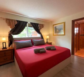 Fort Lauderdale Villa | 3 Bedroom Pool Home for 6 with AC near Fort Lauderdale Beach