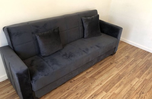 Elizabeth Apartment | 3-bedroom private apartment EWR 15-minutes away