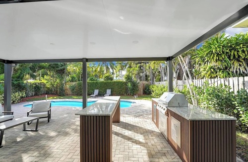 Lauderdale-by-the-Sea House | 3 bedroom sleeps 10 heated saltwater pool steps from sand- Lauderdale by the Sea